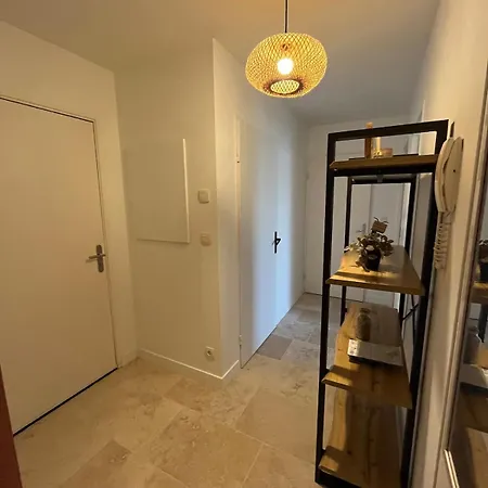 Apartment Large Bright T4, Tram, Parking Bordeaux