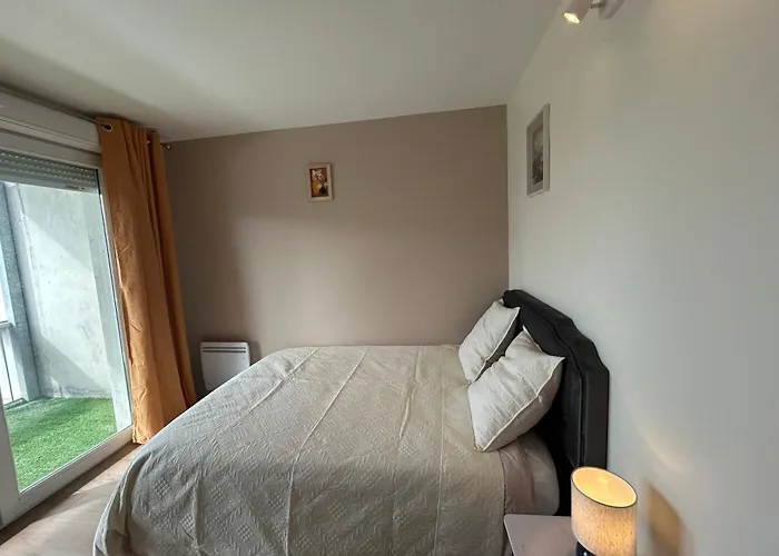 Apartamento Large Bright T4, Tram, Parking Burdeos