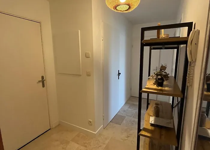 Apartment Large Bright T4, Tram, Parking Bordeaux